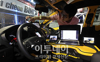 [포토]2012 서울오토살롱 개막, '자동차 안에 컴 슈퍼 컴퓨터가?'