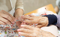 “노년에도 늘 아름답게” 日노인 위한 ‘간호 미용연구소’