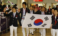 [런던올림픽]런던 입성한 한국선수단 &quot;좋은 결과로 돌아가겠다&quot;