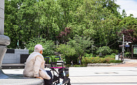한국 노인 빈곤율 40% 육박… OECD 중 가장 높아