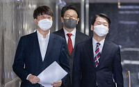 ‘앙숙’이 ‘앙상블’로...안철수-이준석, 내일 AI 기술패권 주제로 토론