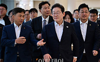SK하이닉스 방문한 이재명 민주당 대선후보 [포토]