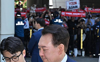 ‘尹 영장 기각’ 개의치 않는 내란특검⋯28일 첫 대면조사 준비 만전
