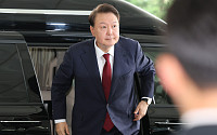 尹, 말없이 내란특검 대면조사 출석 [포토]
