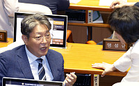 이춘석 국회 법사위원장 “국민이 바라보는 사법 체계 붕괴됐다”