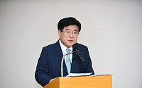 권오갑 HD현대 회장 “실적 편승 말고 냉철한 판단을”