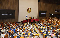 '다수의 횡포' 외쳐봐도...존재감 삭제되는 국힘