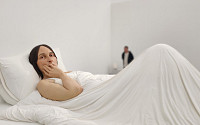 상반기 미술계 최고 인기 전시, 론 뮤익(Ron Mueck)