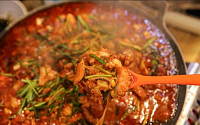 '2TV 생생정보' 오늘방송맛집- 고수의 부엌, 철판 낙지볶음ㆍ수육 전골 맛집 '삼○○