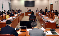 농업 4법, 절반만 소위 통과…핵심 '양곡법·농안법'은 여전히 난항