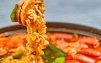 '생방송 투데이' 오늘방송맛집- 한우물의 법칙, 수제 햄 부대찌개 맛집 '이○○'