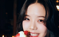 JYP 美 현지화 쉽지 않네⋯'비춰' 멤버 케일리 탈퇴, 6인조에서 4인조로