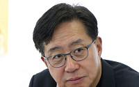 [전하진 칼럼] ‘금융 회오리’로 떠오른 스테이블 코인