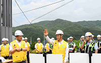 “전력망 구축, 흔들림 없다”…김동철 한전 사장, 에너지 고속도로 현장 점검