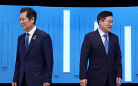 민주당 전당대회 ‘폭우 피해’ 변수…“미루자”vs “당기자” 엇갈린 두 후보