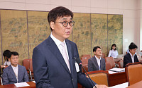최휘영 문체부 장관 후보자 "K컬처 시장 300조 원 시대를 열 것"
