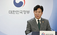 고용장관 "노란봉투법 비판 잘 안다"..."불확실성 제거 최선 다해"