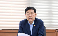 정부 "기업규모별 규제 전면 재검토…경제 형벌규정 완화"