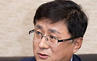 낙동강 찾은 환경장관 "취수원 다변화, 녹조 해결 재자연화 추진"