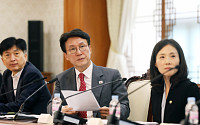 中 단체 관광객 무비자 입국 허용⋯패스트트랙 혜택 대상 확대