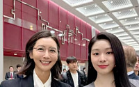 한성주, 14년만의 근황⋯김연아와 활짝 "때로는 모른 척 지나가 주길"