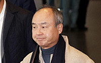 “손정의, 일본 1위 간편결제앱 페이페이 美 IPO 추진”
