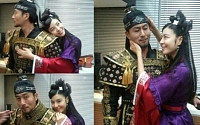 김주혁-김규리 열애 인정… 과거 '백허그' 스킨십 심상찮았네