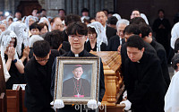 천주교 서울대교구 故 유경촌 주교 장례미사 [포토]