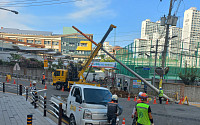수영중학교 "학생 안전 가로막던 전봇대, 드디어 옮겨진다"