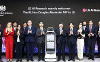 LG AI연구원, 英 런던증권거래소와 금융 AI 협력… 글로벌 무대 도전