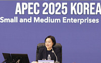 한성숙 장관 "中企 위기 기회로 바꾸는 게 우리 역할"