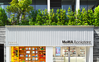 서울에서 만나는 뉴욕현대미술관…현대카드 'MoMA 북스토어' 문 열다