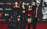 '케데헌' 보컬 3인방, 'VMAs' 레드카펫도 접수