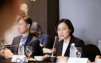 한성숙 장관, 전북 중기·소공인 등 연이어 찾아 현안 논의