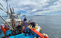 경계해역 '불법' 김 양식시설...여수시 강제 철거 나서