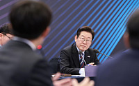 이재명 대통령, 성남 현대시장 깜짝 방문