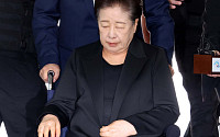 '정교유착 의혹' 한학자 첫 재판…法 "횡령부터 심리"