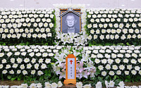 故전유성, '개그계 대부' 떠나다⋯선후배 추모 행렬 "부디 영면하길"