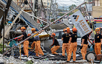 필리핀 민다나오섬 동쪽서 규모 7.4 강진...쓰나미 경보 발령