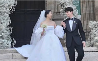 명품 '지방시' 후계자, 韓 연인과 결혼⋯가문 성당서 3일간 올린 결혼식