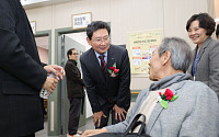 “어르신이 안심할 도시로”...이상일 시장, 치매예방·조기검진 강화, 용인 수지구 치매안심센터 개소