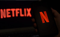 넷플릭스 1Q 영업익 전년比 18.2% 상승⋯주가는 8% 급락