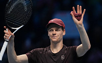 야닉 시너, ATP 파이널 4강 선착…1위 경쟁도 계속