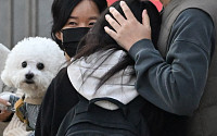 새벽 출동에 '멍'…수능 응원하러 간 강아지들