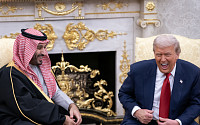 트럼프, 카슈끄지 사태 두둔…빈 살만, 1조 달러 투자 화답