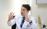 “고령층 척추수술, 두려움 없어야”…최소침습 수술로 회복기간 단축[메디컬 줌인]