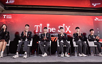 SKT, T팩토리서 T1 우승 기념 팬미팅…22년 이어진 인연