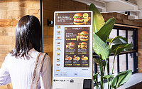 일본 식당서 ‘LG 키오스크’로 주문한다…유센과 손잡고 본격 공급