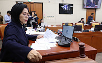 최민희 "김범석, 국회 우롱…불출석 절대 불허”