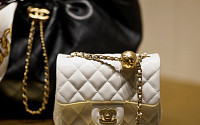 샤넬, 만년 1등 루이비통 제치고 글로벌 럭셔리 패션 1위